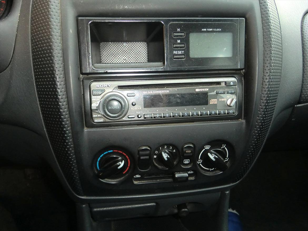 Mazda 323F GLX solgt billede 8