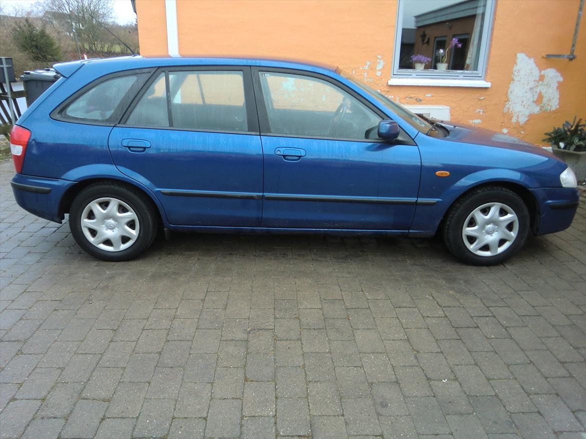 Mazda 323F GLX solgt billede 13