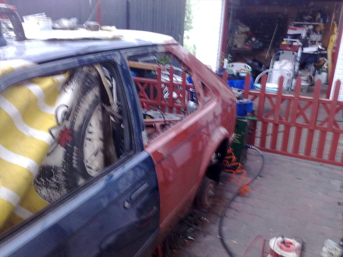 Opel Kadett D GTE - ja, venstre side måtte lige ha lidt tid også... billede 7