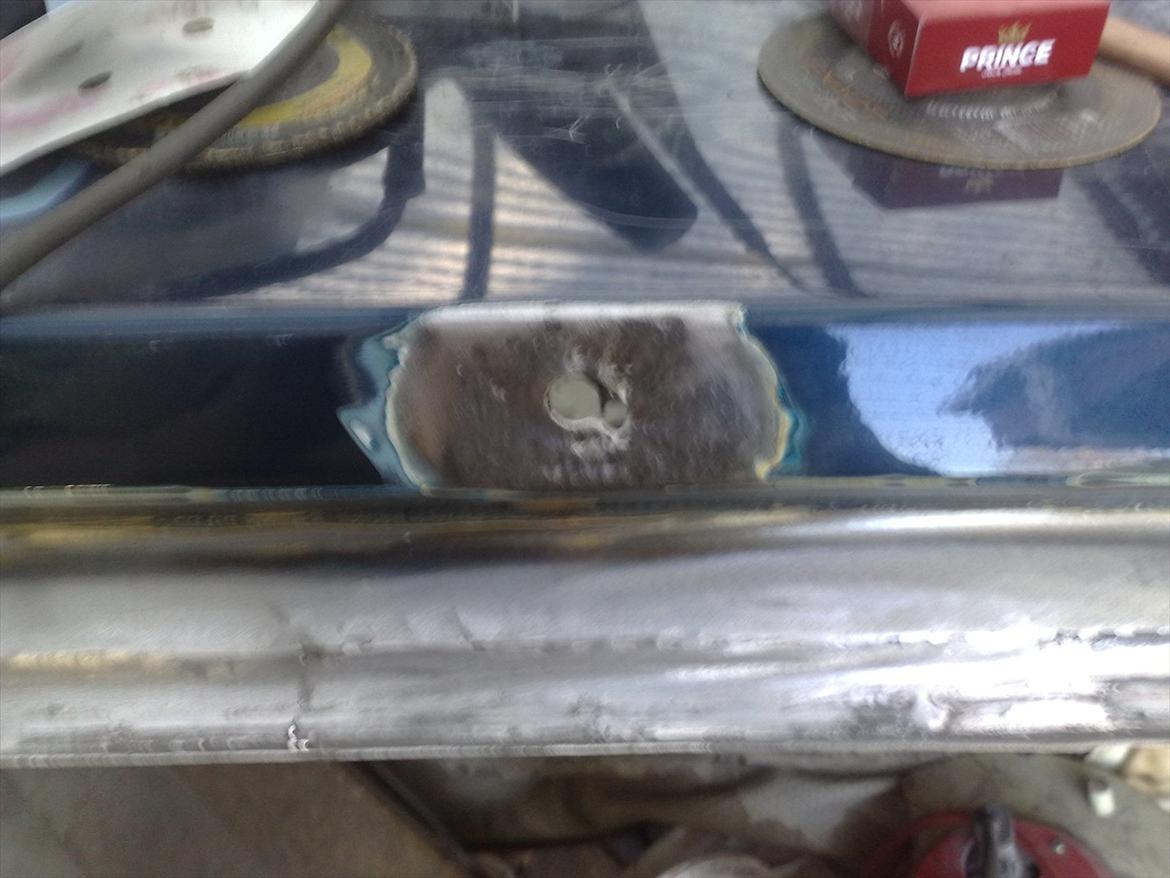 Opel Kadett D GTE - Der skal kun være et hul til en sprinklerdyse... hehe billede 13