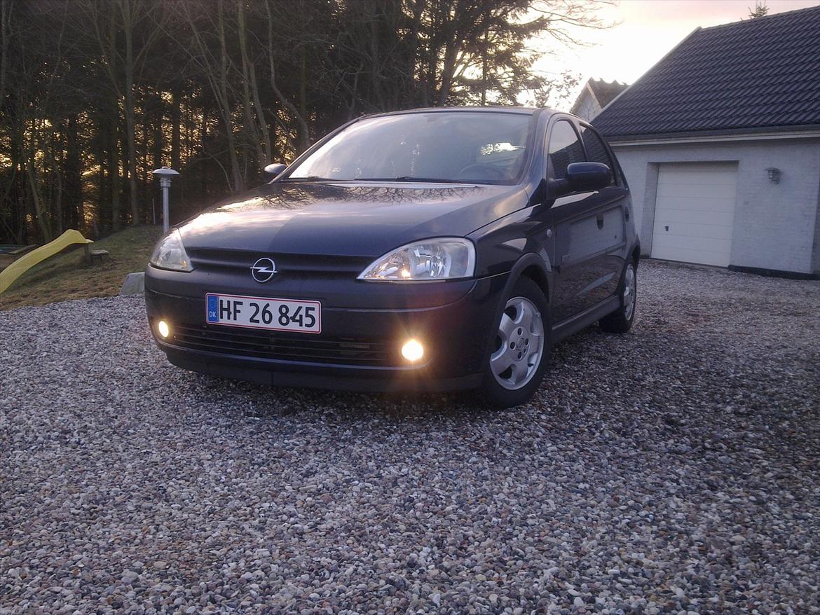 Opel Corsa C 1.7 DTI - Dejligt med tågeforlygter billede 4