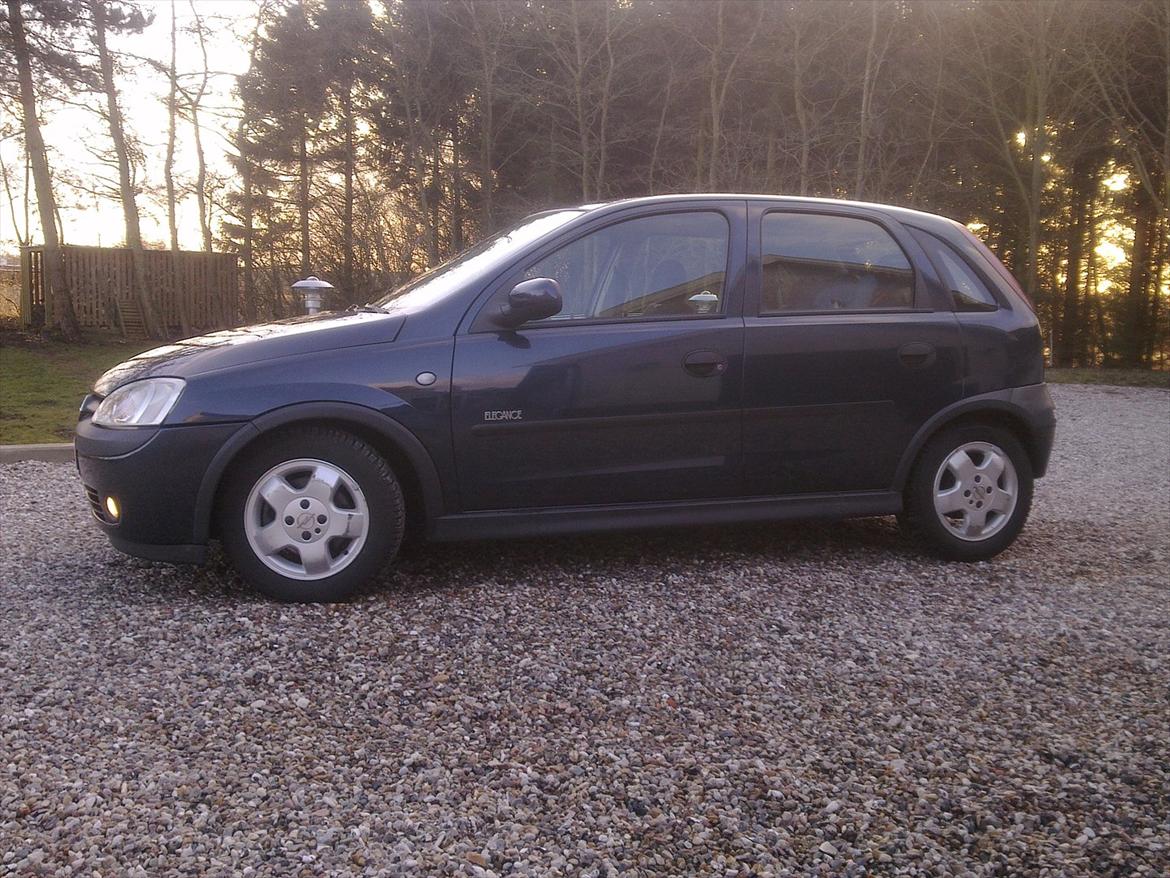 Opel Corsa C 1.7 DTI - En skam fælgene er så ridsede billede 2