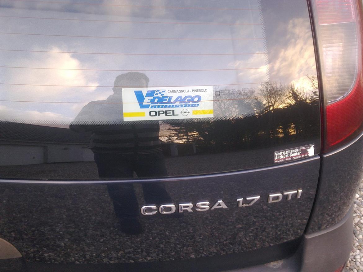 Opel Corsa C 1.7 DTI - Klistermærke fra Italiensk Opel-forhandler billede 3
