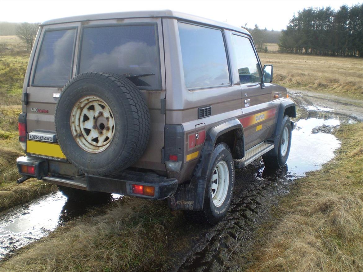 Toyota Land Cruiser LJ70 billede 2