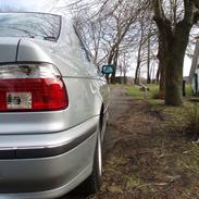 BMW E39 523i