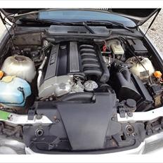 BMW 320i coupe  Solgt