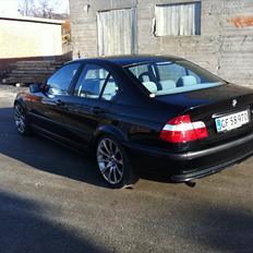 BMW 318I e46