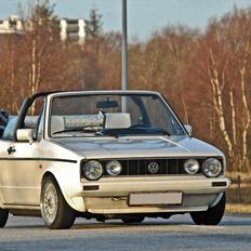 VW Golf 1 Cabriolet solgt