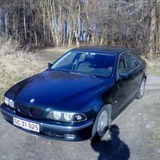BMW 523I e39*er  under kniven *
