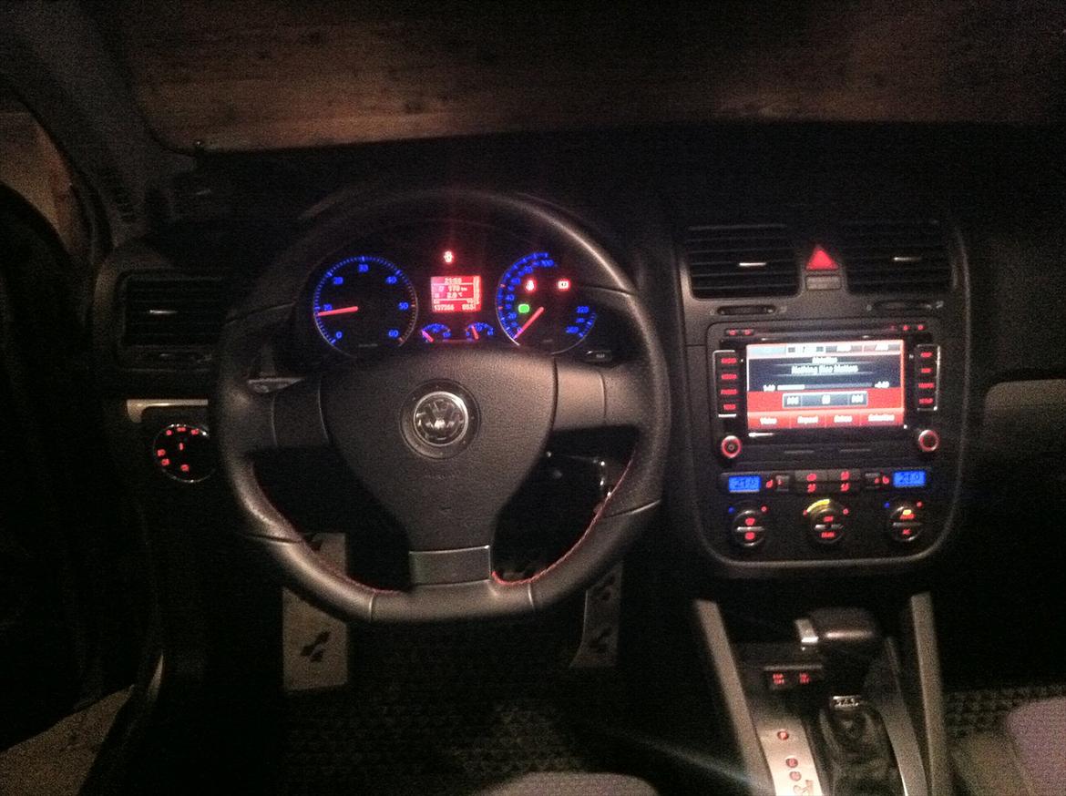 VW Golf 5 Variant sportline - RNS 510 C, DVD virker når man køre billede 14