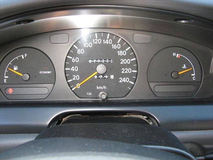 Toyota Carina E billede 15