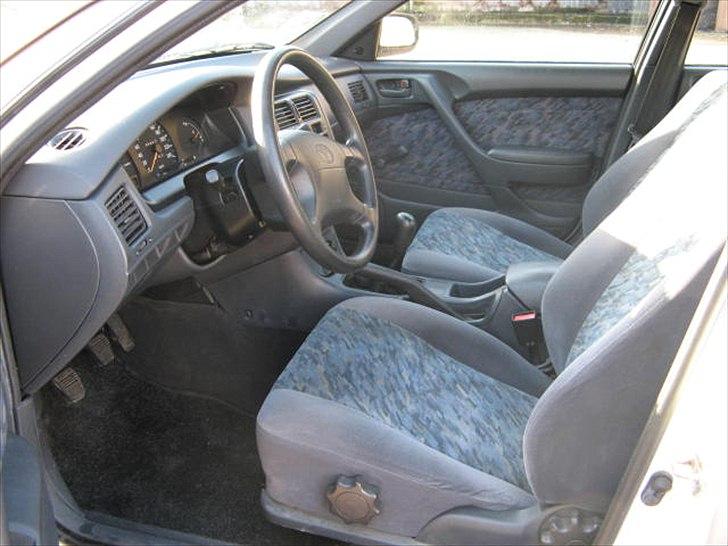 Toyota Carina E billede 16
