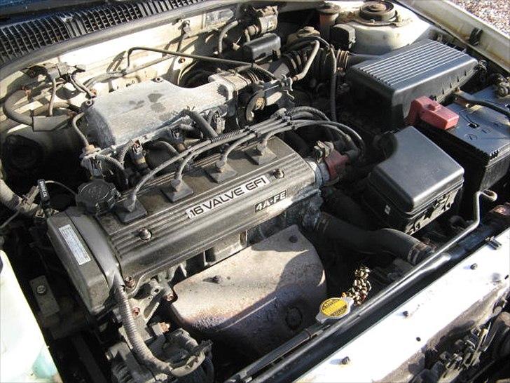 Toyota Carina E billede 19