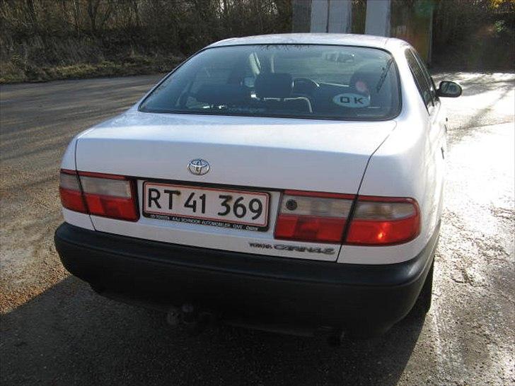 Toyota Carina E billede 10