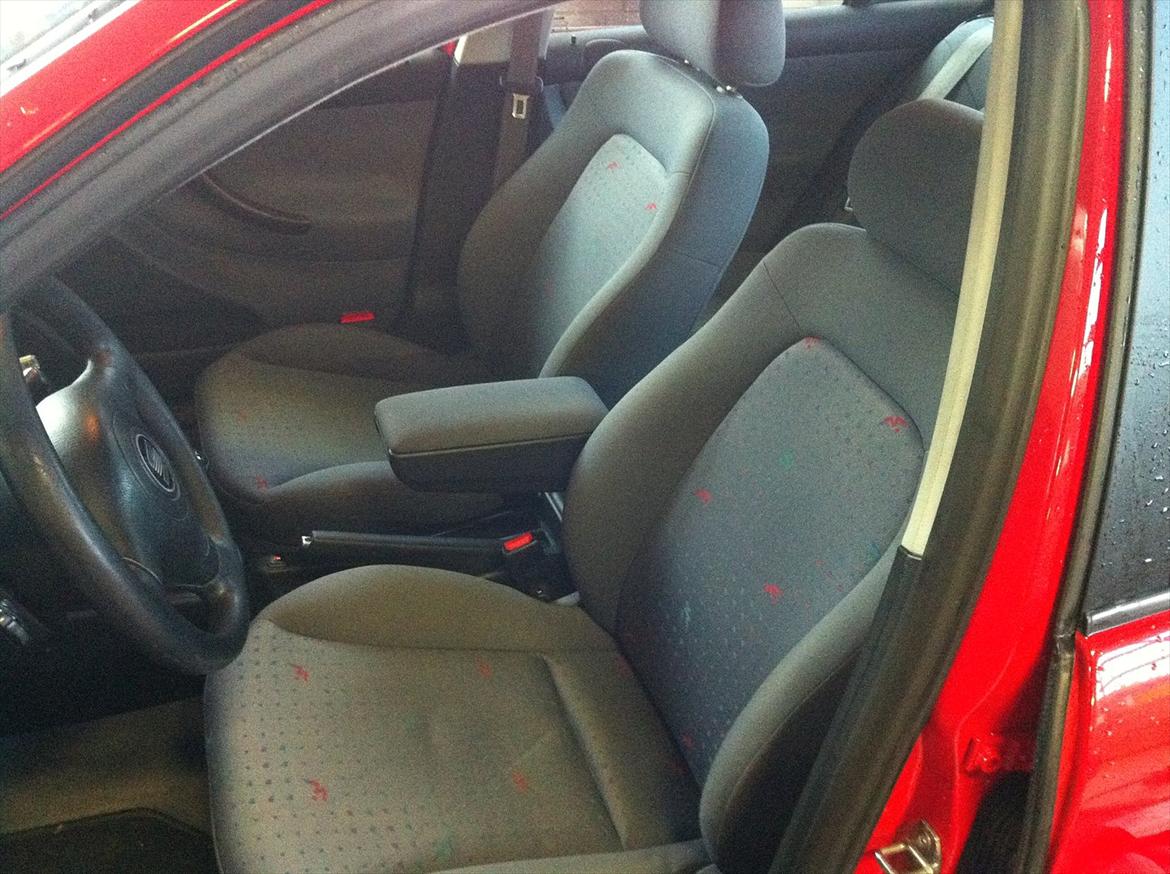 Seat Toledo 1,9TDi totalskadet billede 11