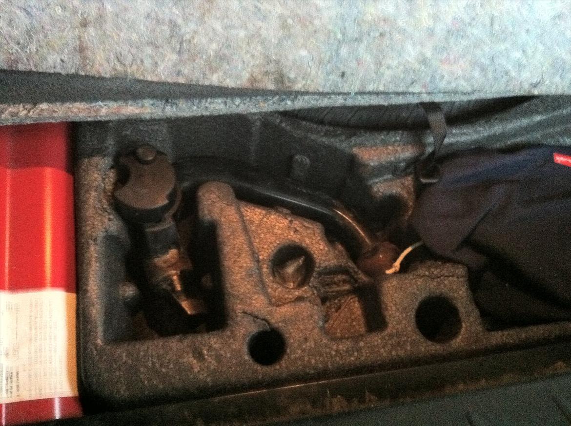 Seat Toledo 1,9TDi totalskadet billede 18