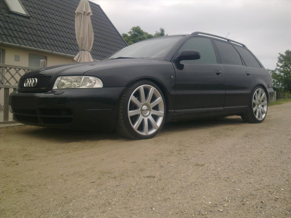 Audi A4 1.8 T Avant SOLGT billede 2