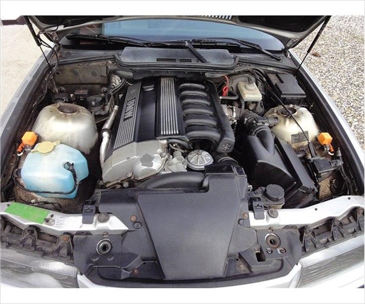 BMW 320i coupe  Solgt billede 3