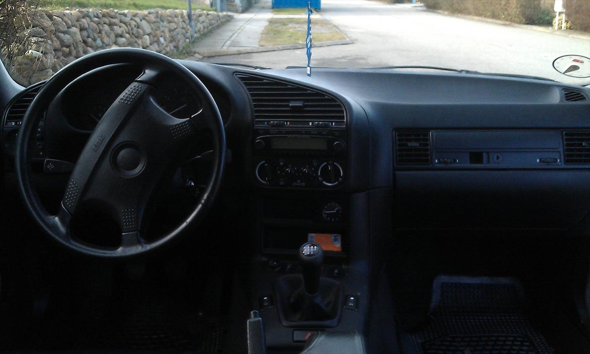 BMW 320i coupe  Solgt billede 7