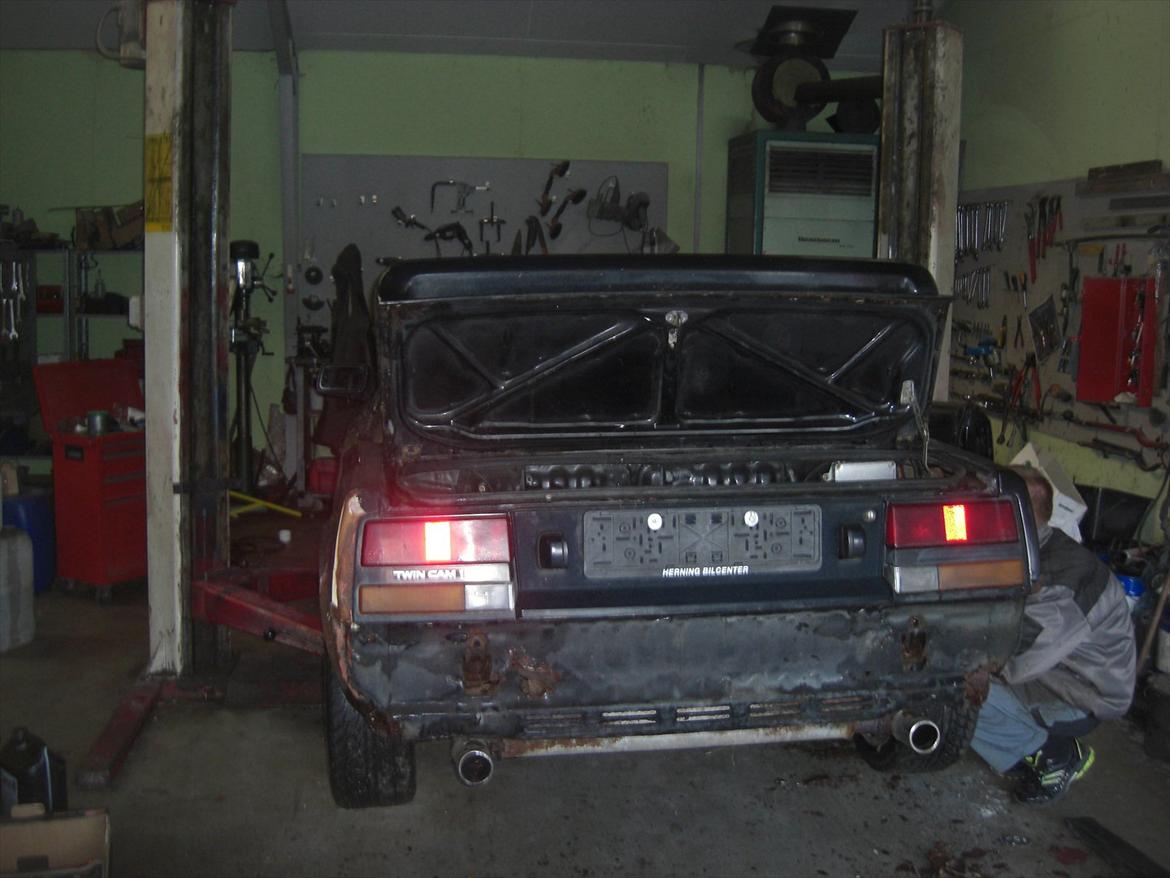 Toyota MR2 - er gået i gang med at renovere den, der er lige lidt rust der skal laves billede 11