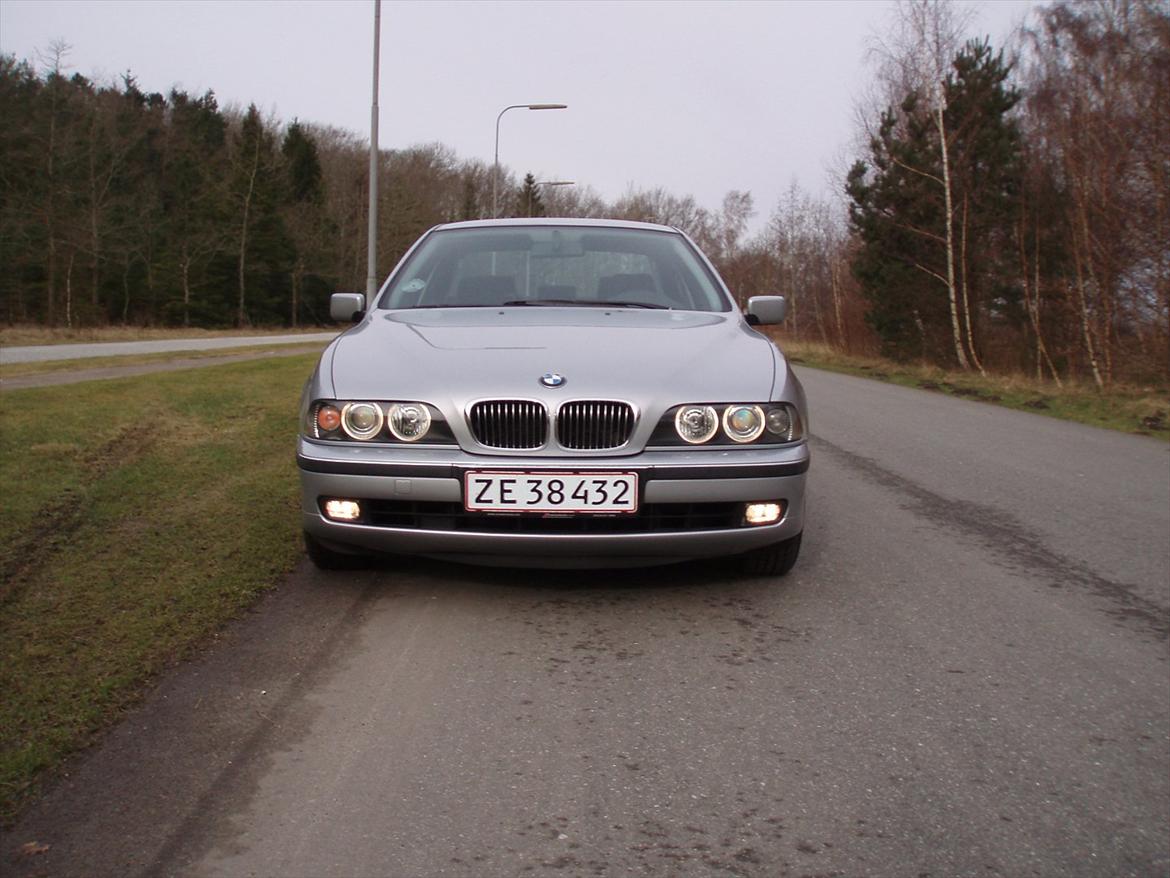 BMW E39 523i billede 2