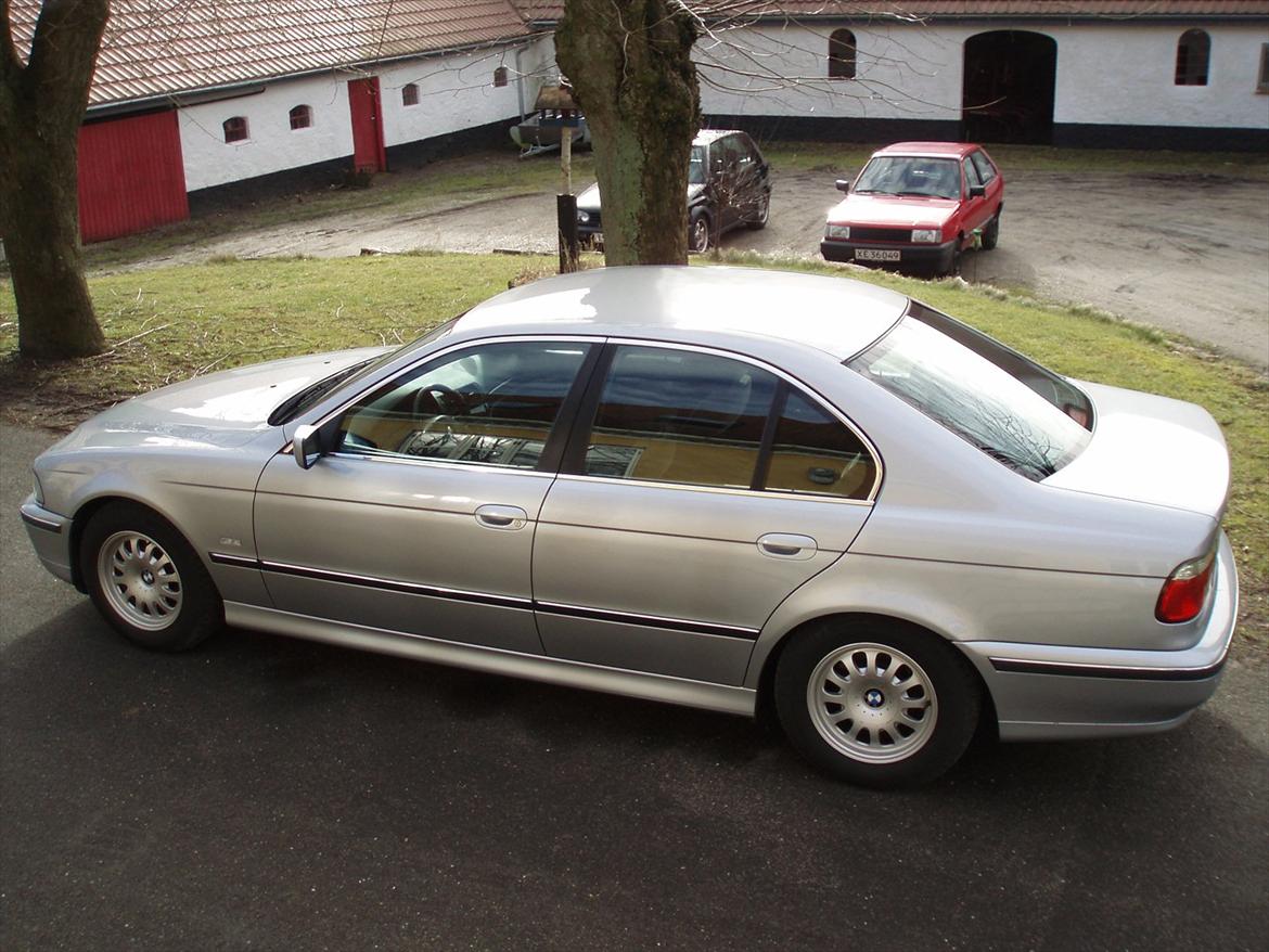 BMW E39 523i billede 4