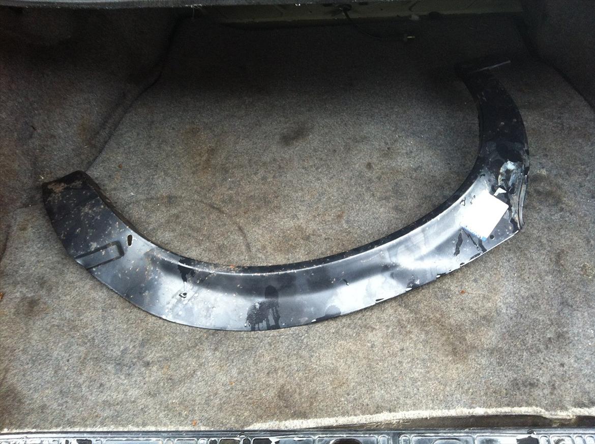 BMW 735I E32 Solgt - Det store 500 liters bagagerum, med skræmkanten billede 7