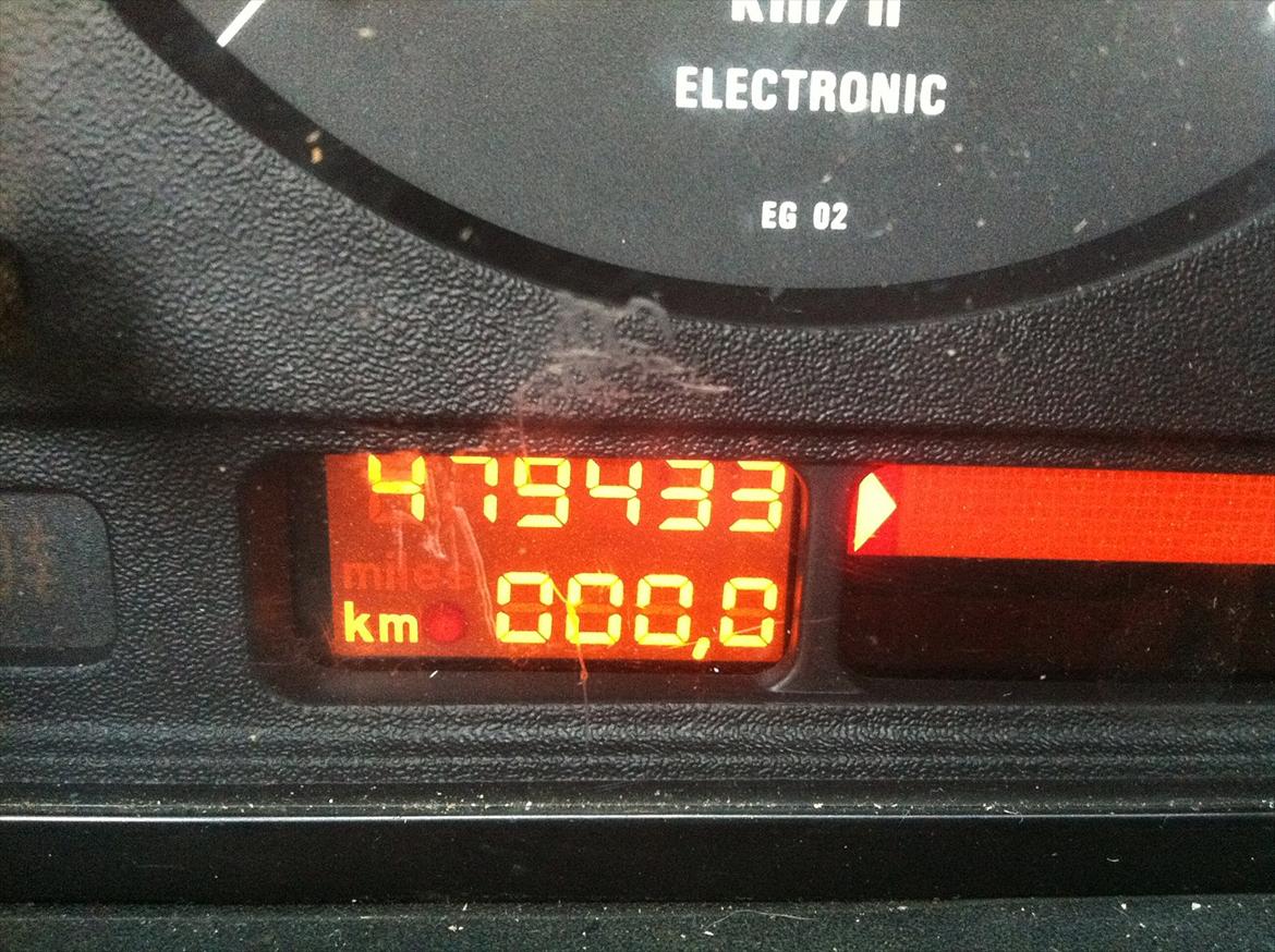 BMW 735I E32 Solgt - Ja den har gået halv meget, men der er masse kilometer endnu:) billede 20