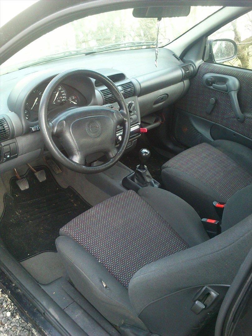 Opel corsa 1,4 i sport. billede 11