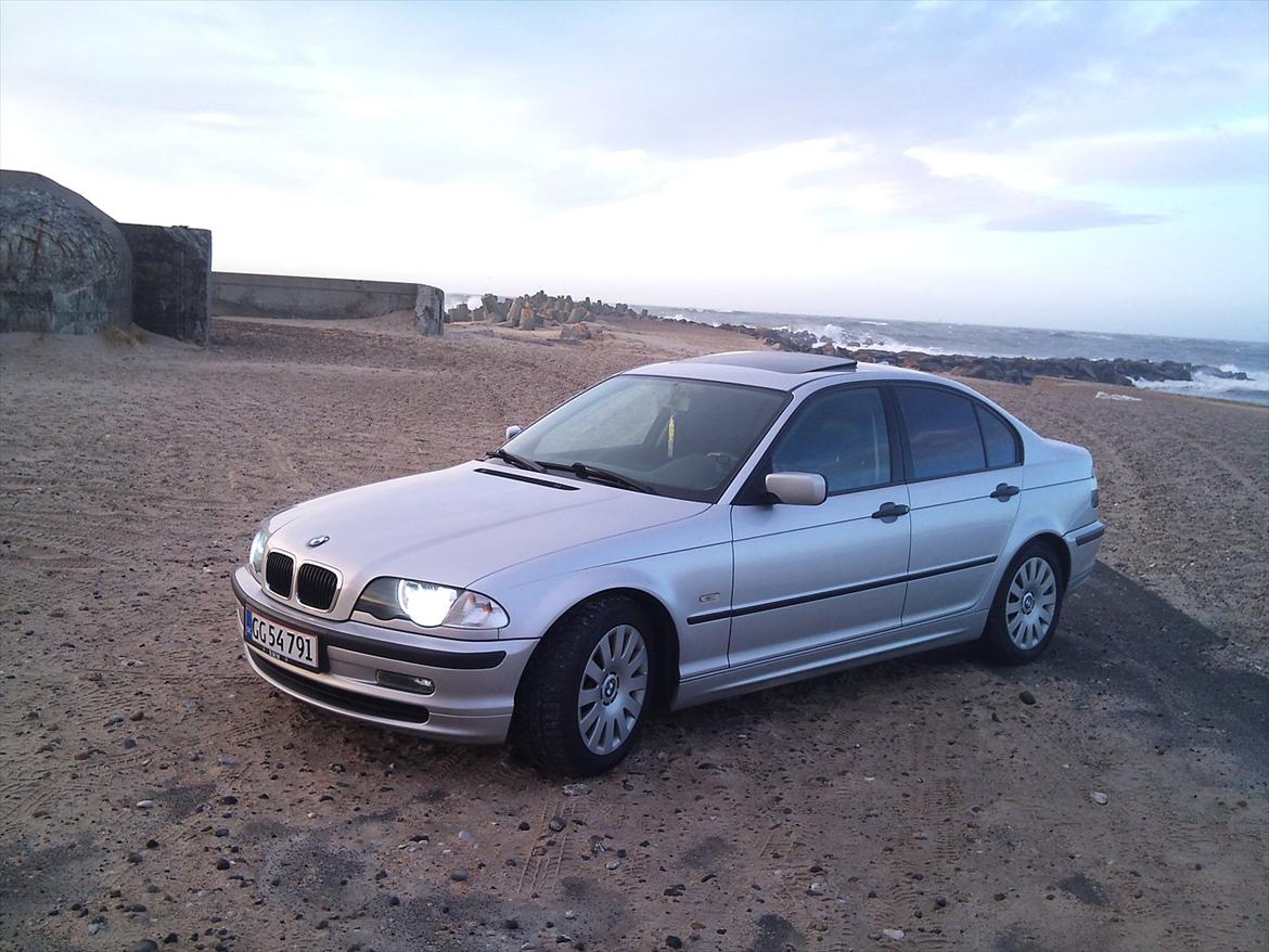 BMW e46 320d Totalskadet billede 9