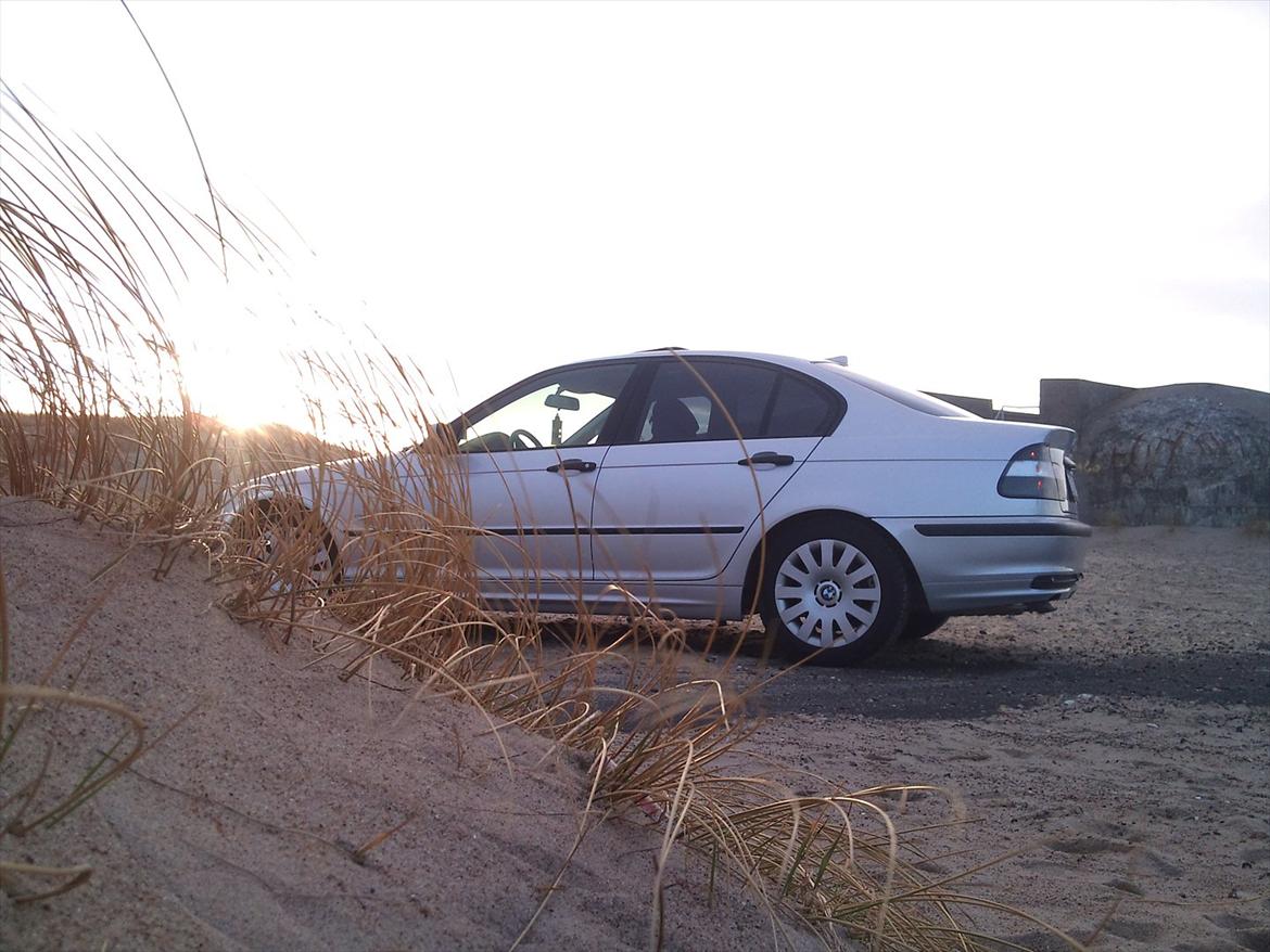 BMW e46 320d Totalskadet billede 3