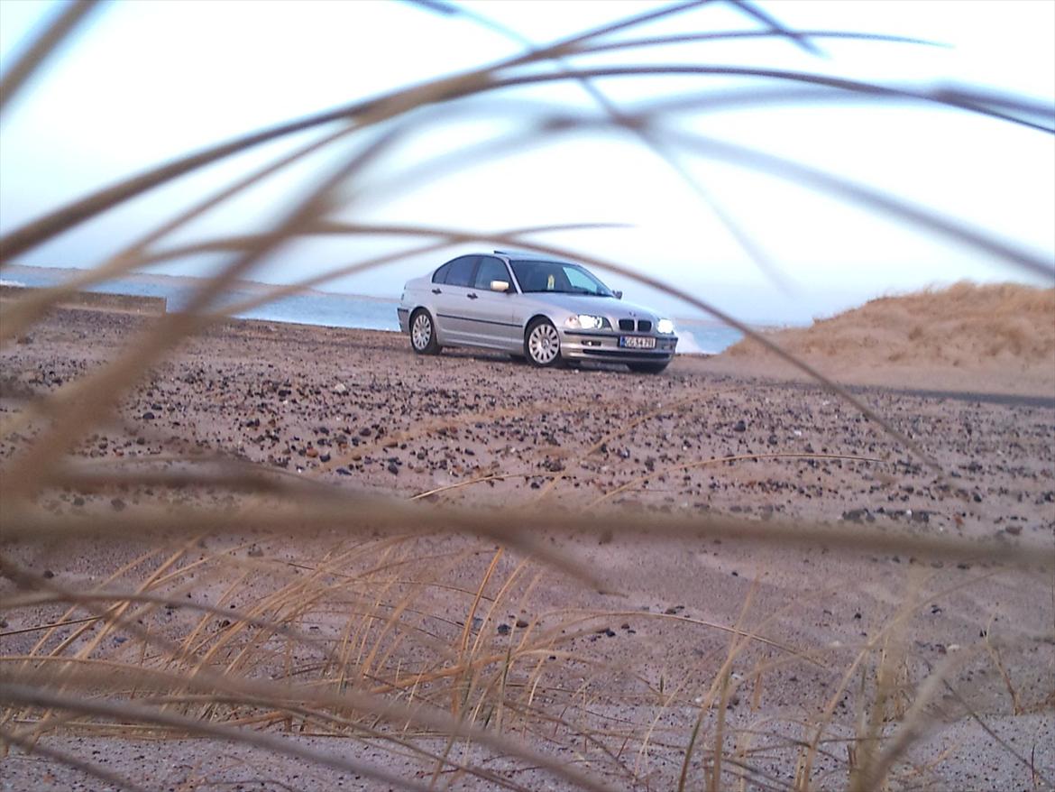 BMW e46 320d Totalskadet billede 2