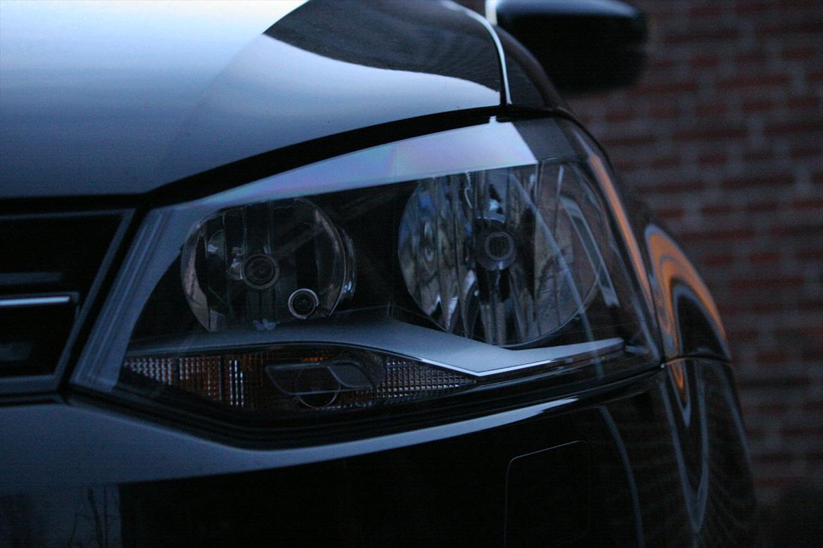 VW Polo 1.6 TDI Comfortline BMT - Frække forlygter. billede 8