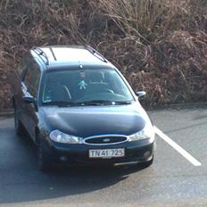 Ford mondeo
