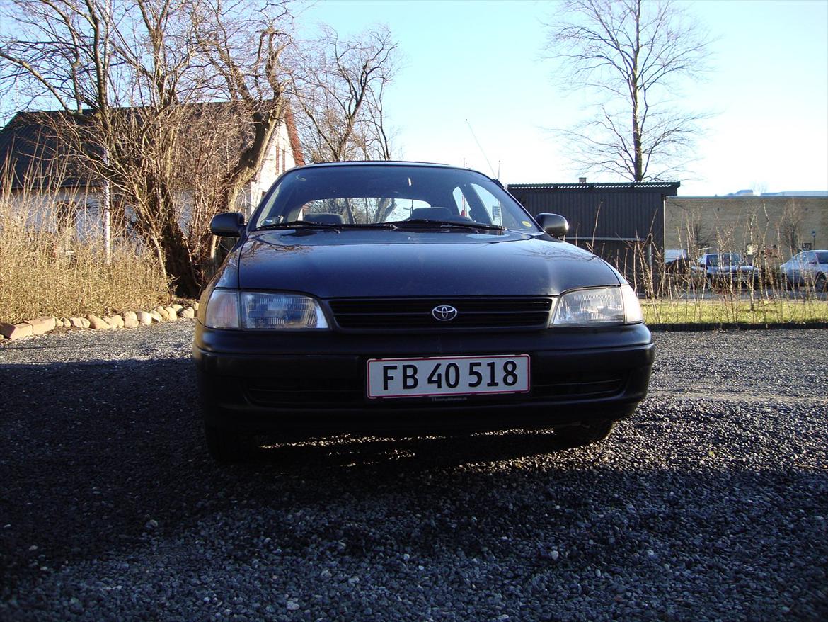 Toyota Carina E *SOLGT* billede 4