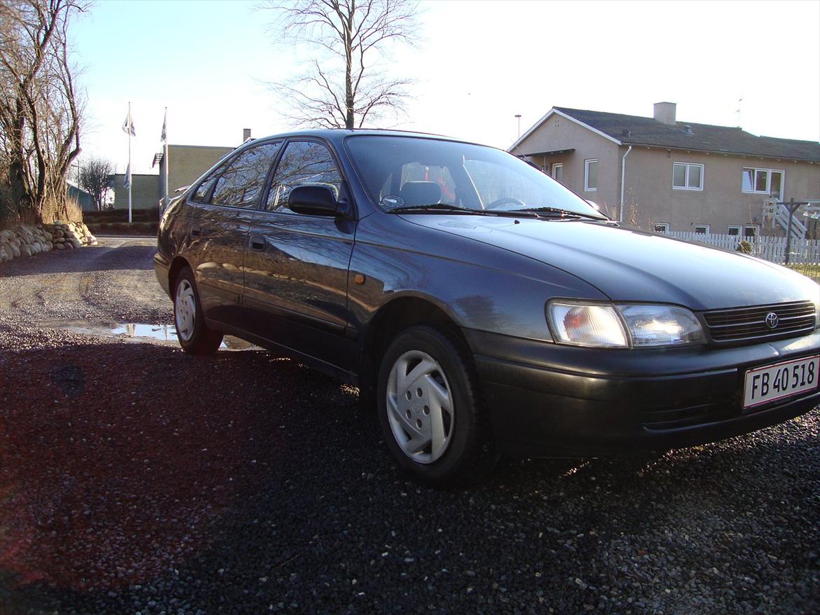 Toyota Carina E *SOLGT* billede 5
