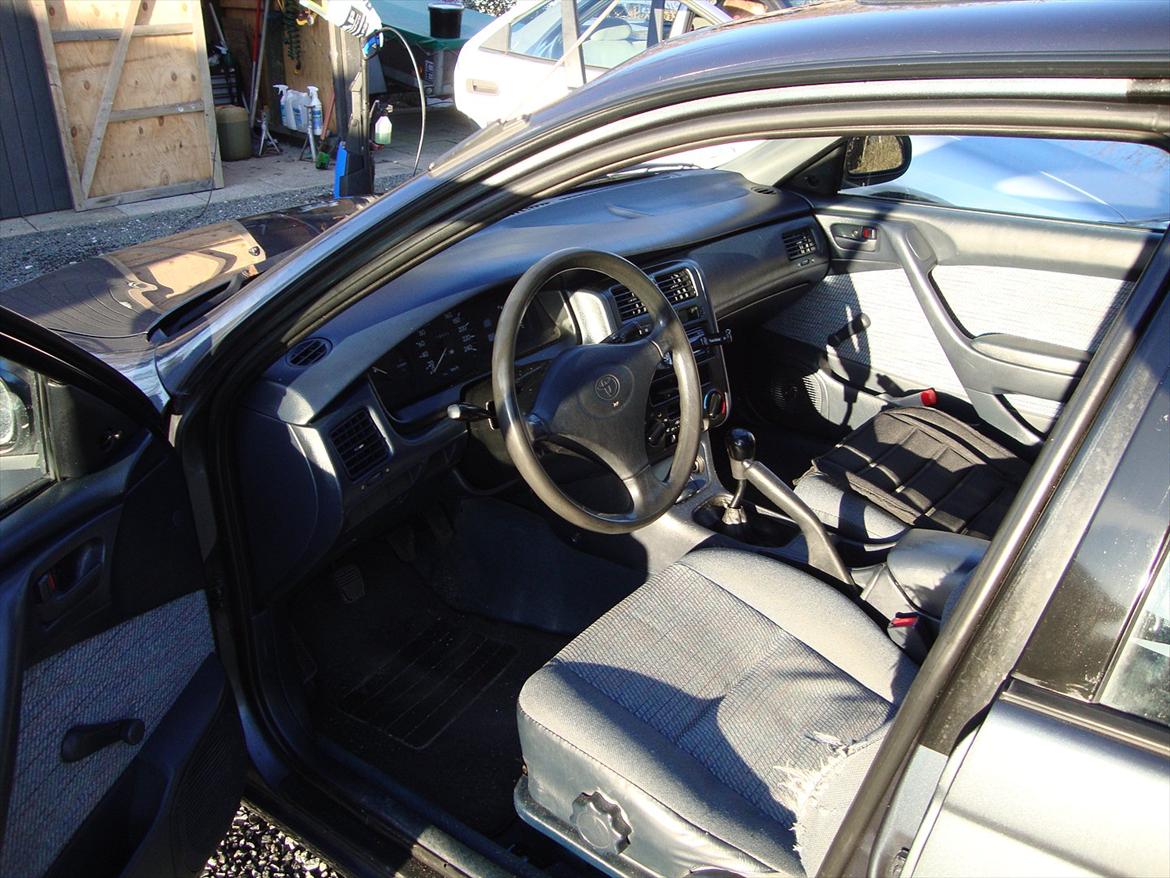 Toyota Carina E *SOLGT* billede 11