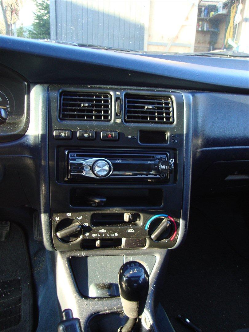 Toyota Carina E *SOLGT* billede 19