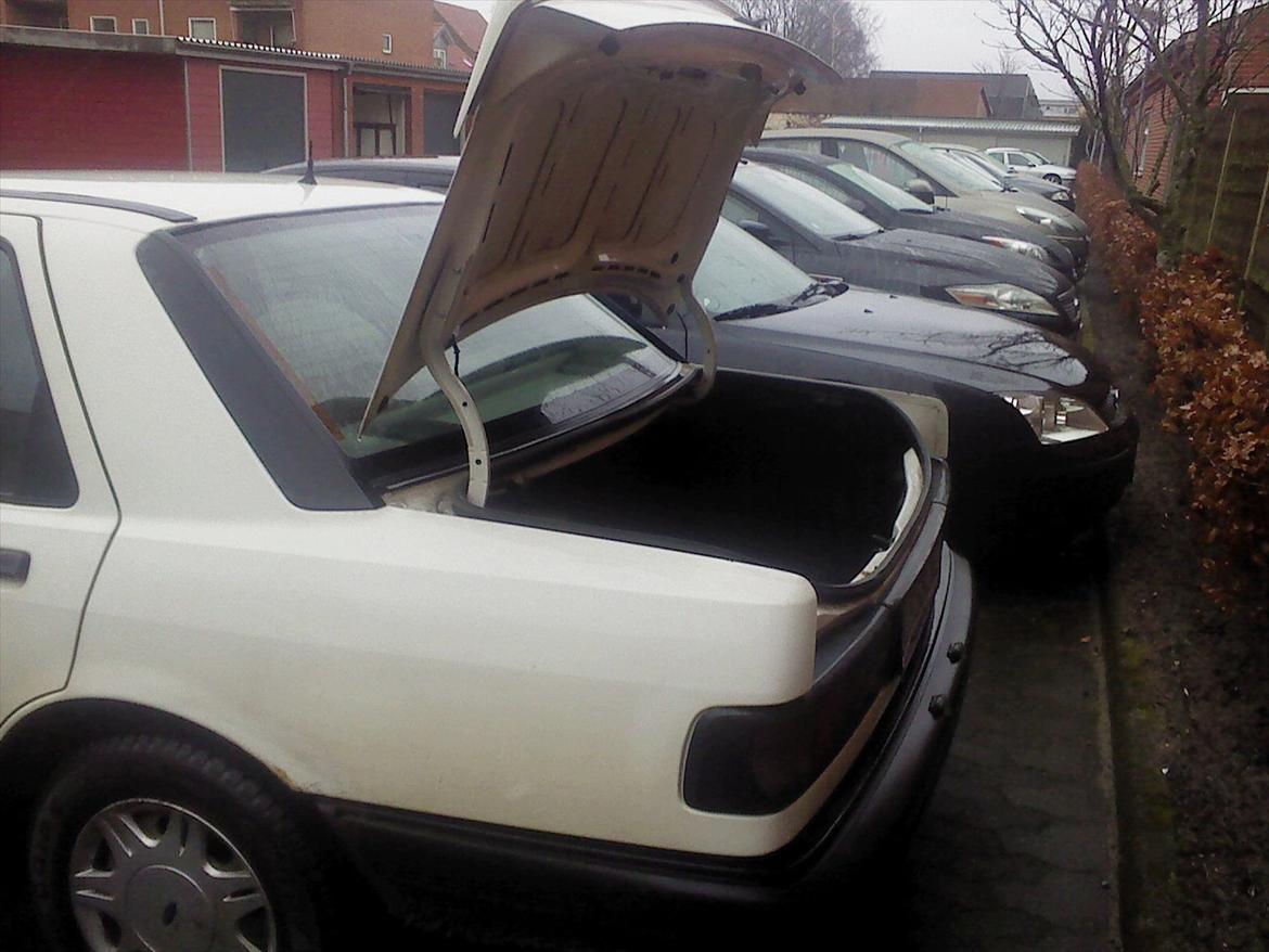 Ford Sierra 2.0 GLS - Den gode gamle "sedan" opbygning billede 10