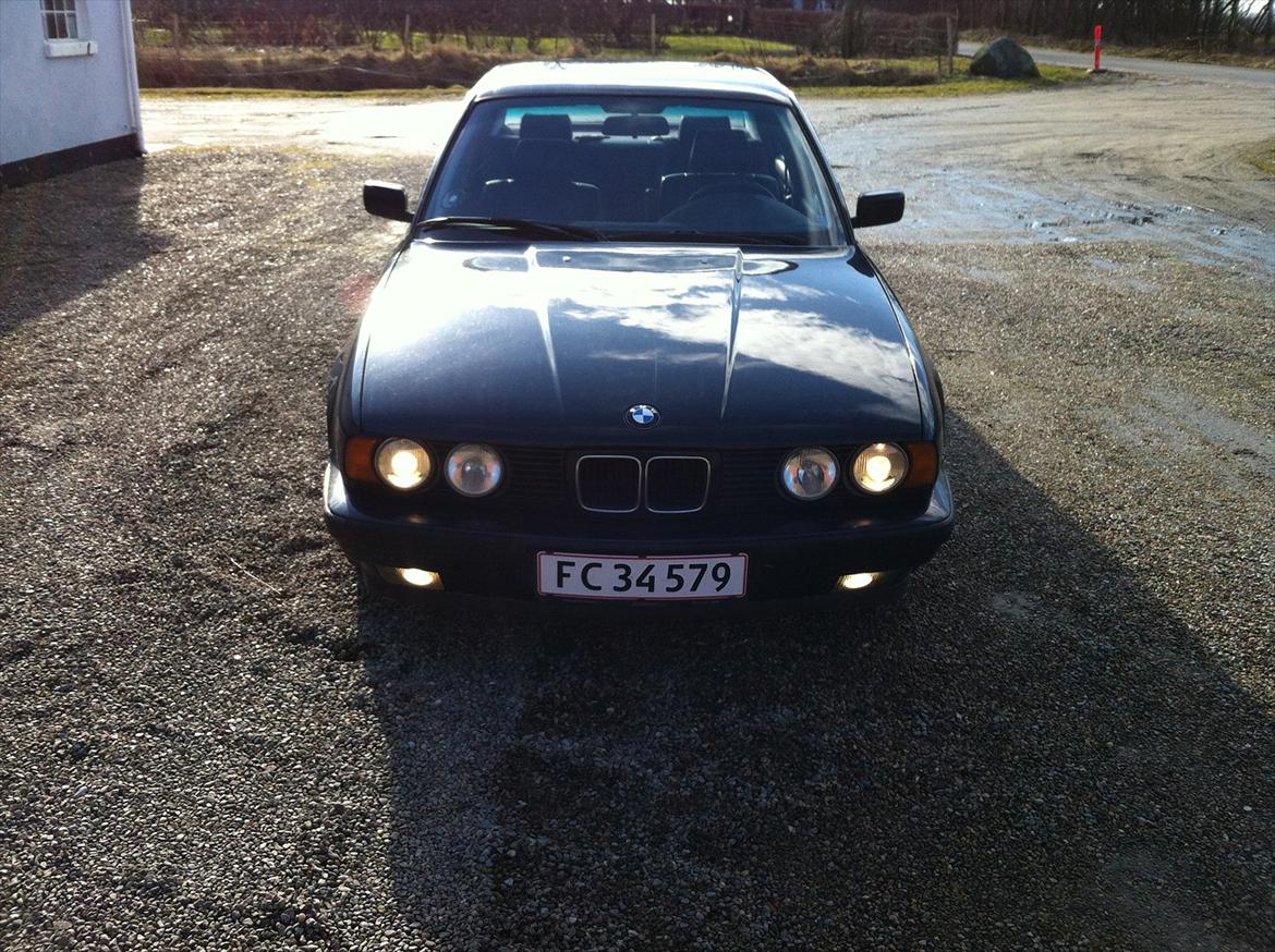 BMW 525i 24v (SOLGT) billede 2