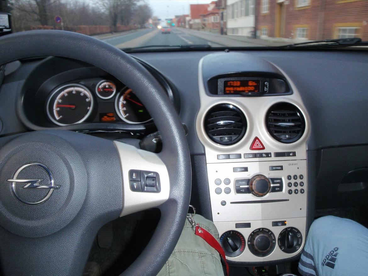 Opel Corsa D  billede 17