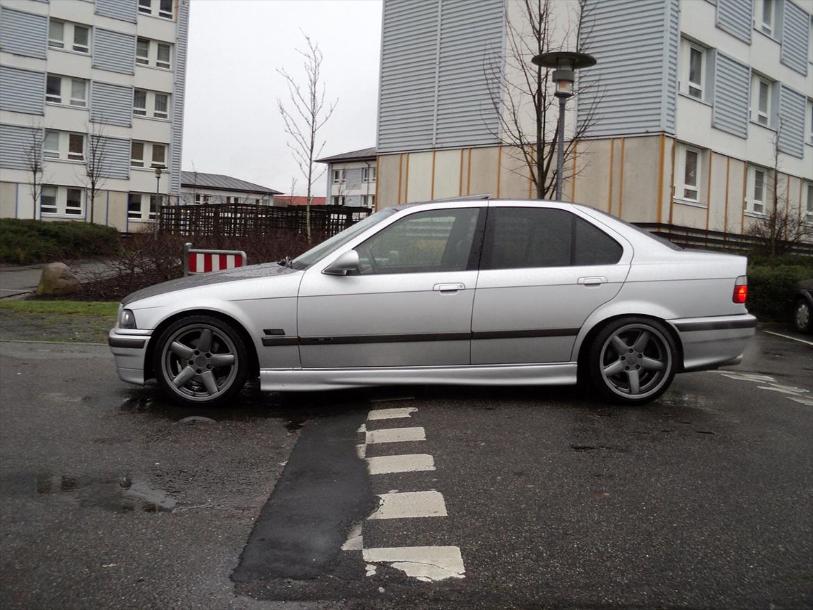 BMW E36 SEDAN TYSKER STIL billede 1