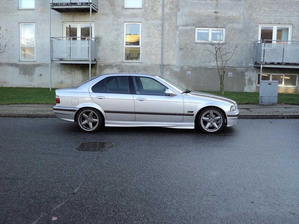 BMW E36 SEDAN TYSKER STIL billede 3