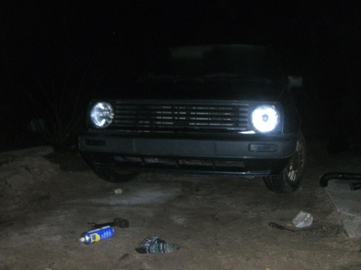 VW Golf Mk II TD - opdateret front. Nye skærme, ny kølerhjelm, nye lygter, ny kofanger pis og lort :) nu spiller fronten sgu :)  billede 17