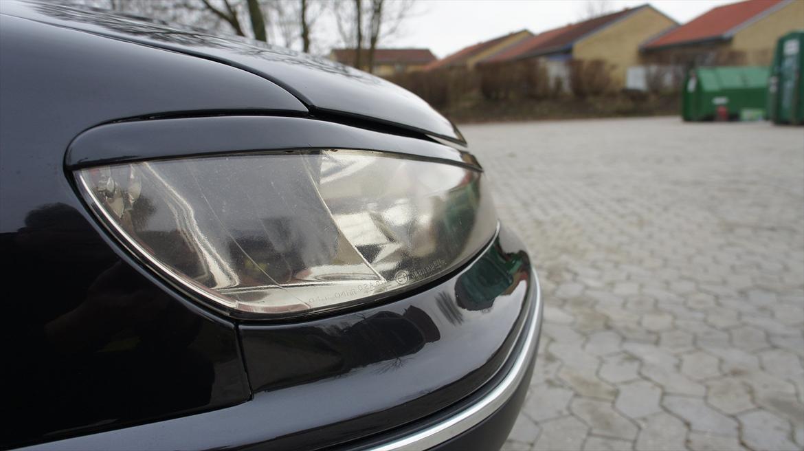 Peugeot 406 TS4 - Forlygterne er let tonet med folie billede 4