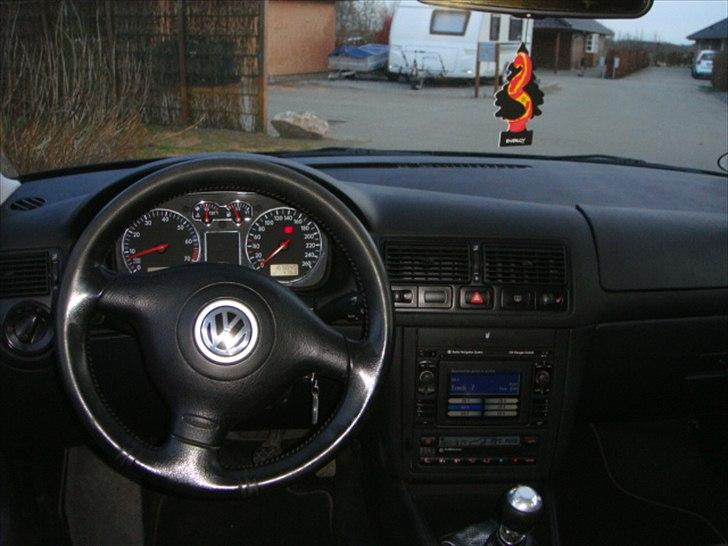 VW Golf 4  2,3 VR 5 Highline billede 3