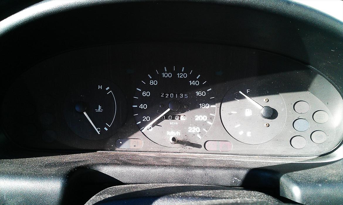 Mazda 323 C !!SOLGT!! billede 6