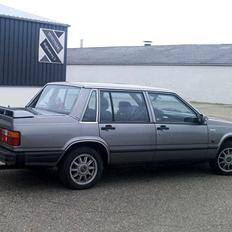 Volvo 760 GLE V8-SOLGT!