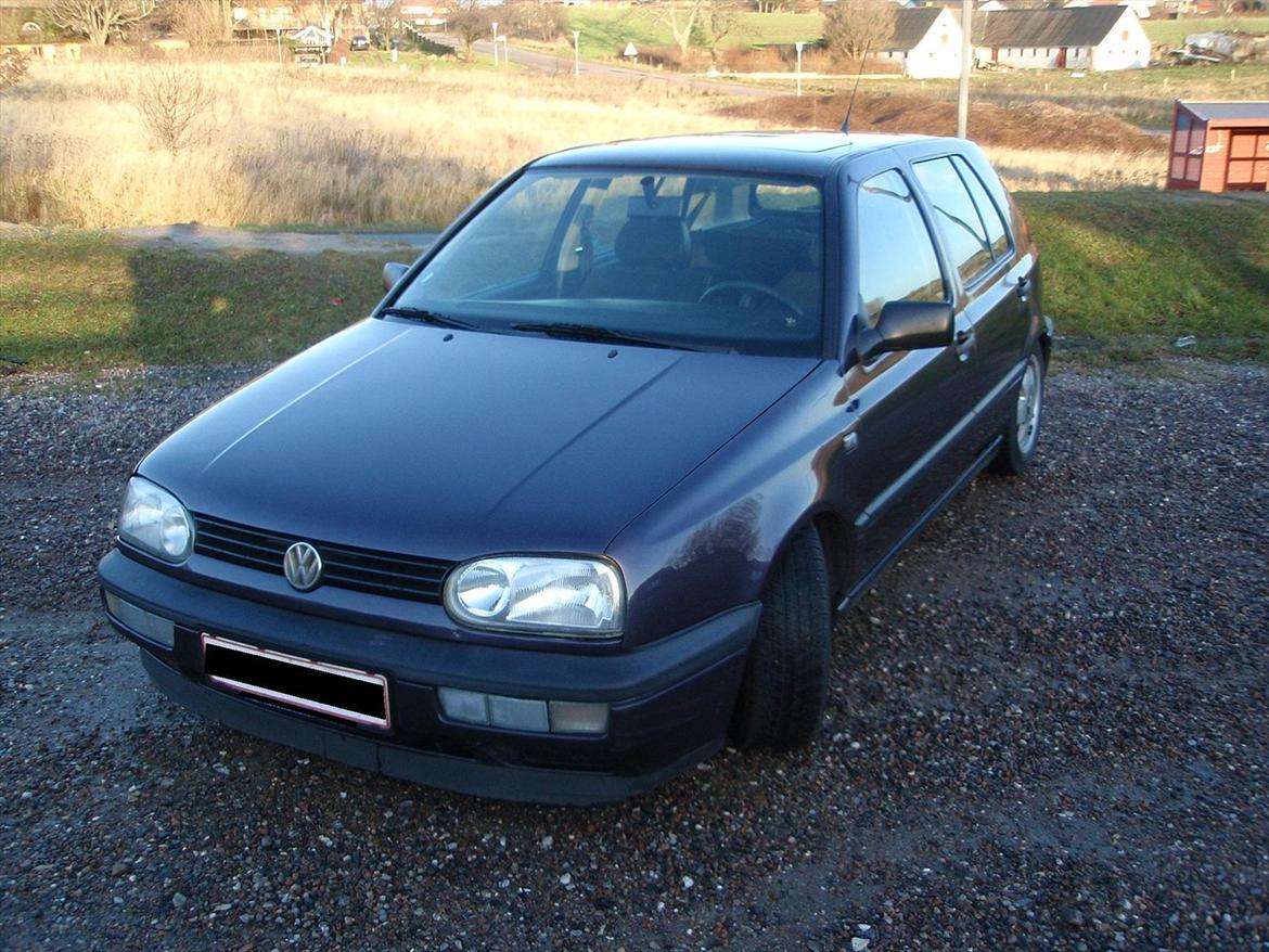 VW Golf 1,6 solgt  billede 1