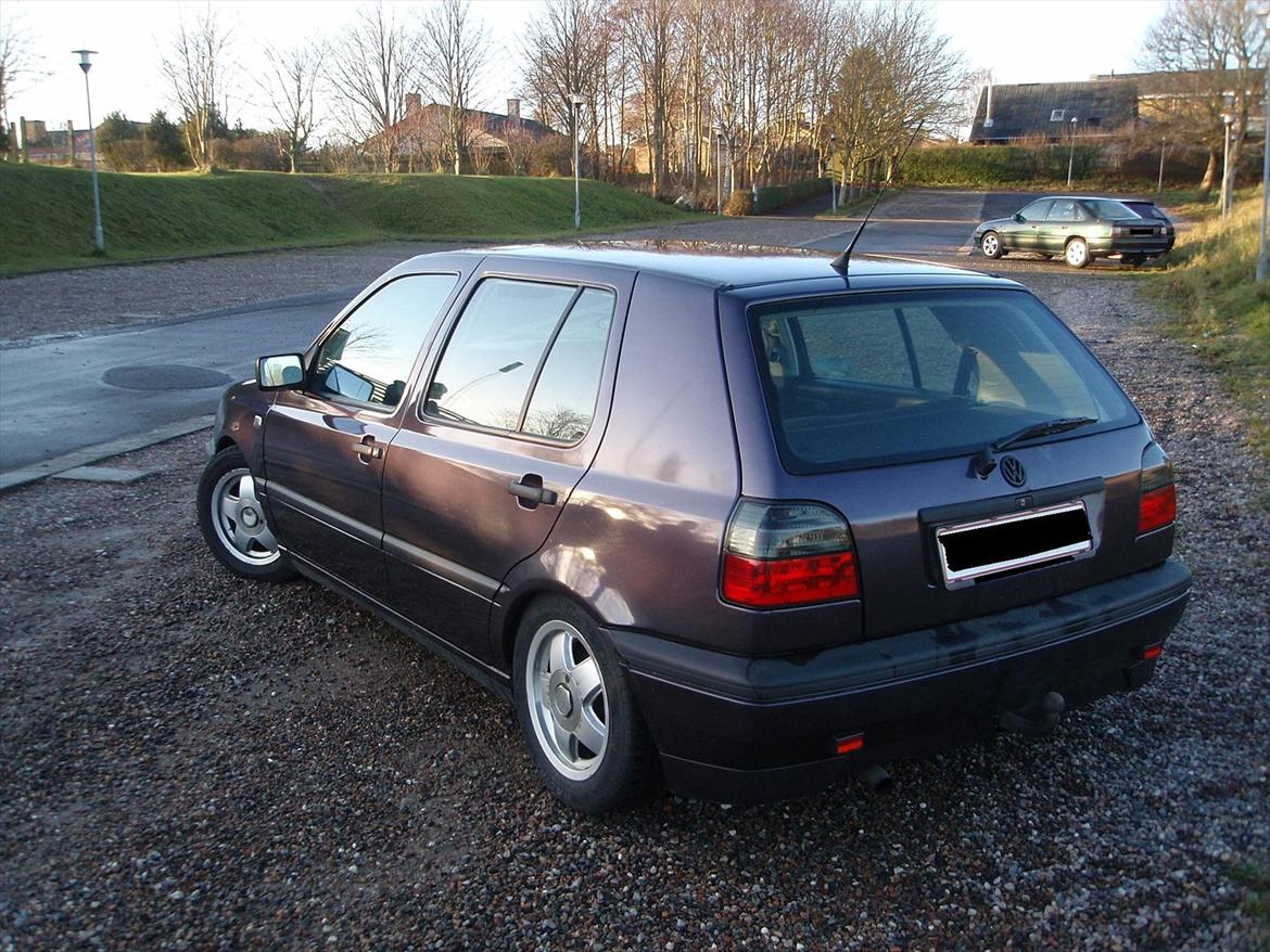 VW Golf 1,6 solgt  billede 5